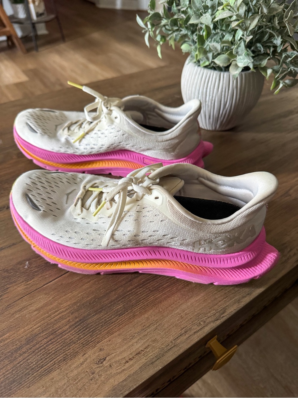 HOKA ONE Kiwana women’s running shoes